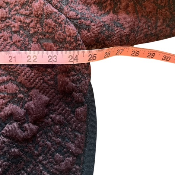 Lululemon Jacquard Wool Blend Burgundy Quilted Bomber Zip Up Jacket Size 12 NWT - Picture 7 of 8